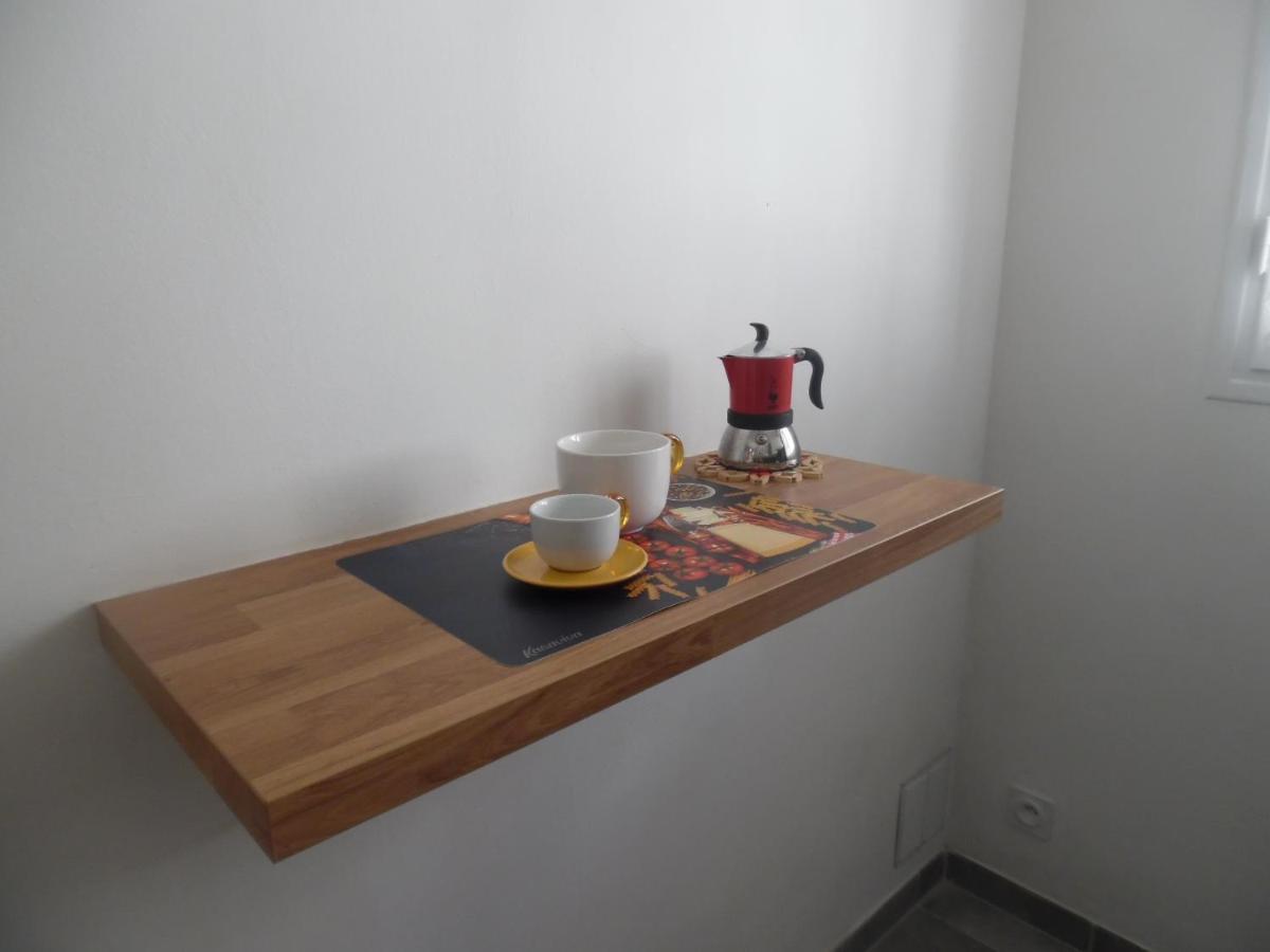 Joly 2 Pieces A 100 Mt De La Menton