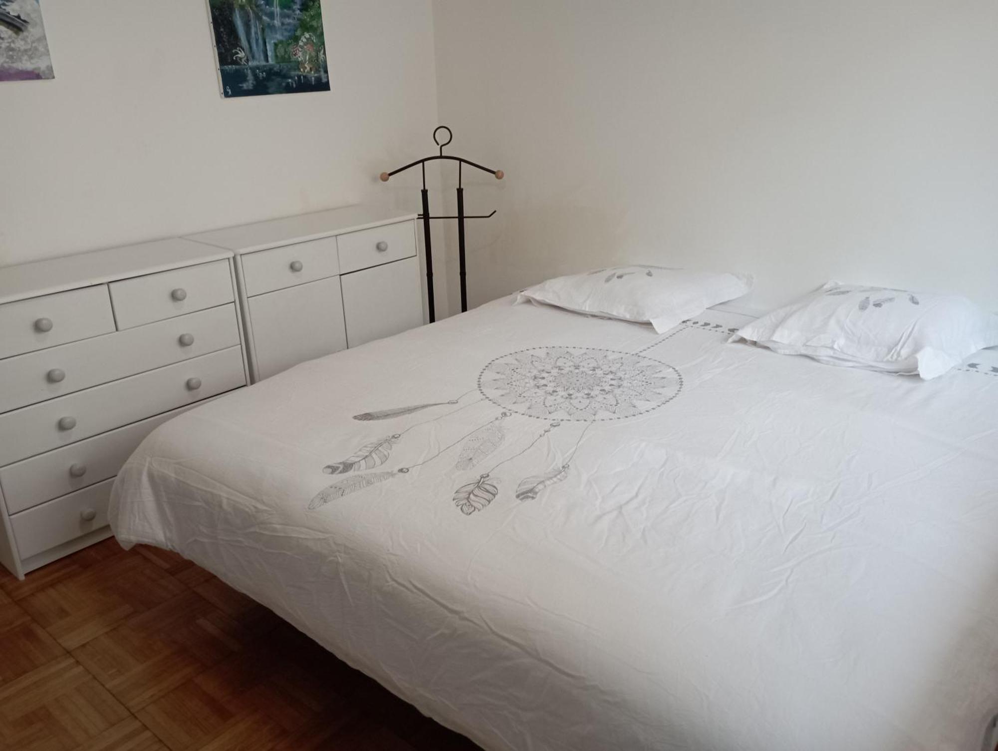 Joly 2 Pieces A 100 Mt De La * Menton